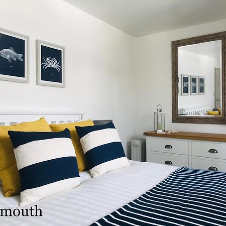 Nancie'S Place - Dartmouth Town Center With Private Parking - A Traditional Georgian Private Duplex Apartment - Beautifully Refurbished - Two Bedrooms, Bathroom, Kitchen And Lounge Diner Dış mekan fotoğraf
