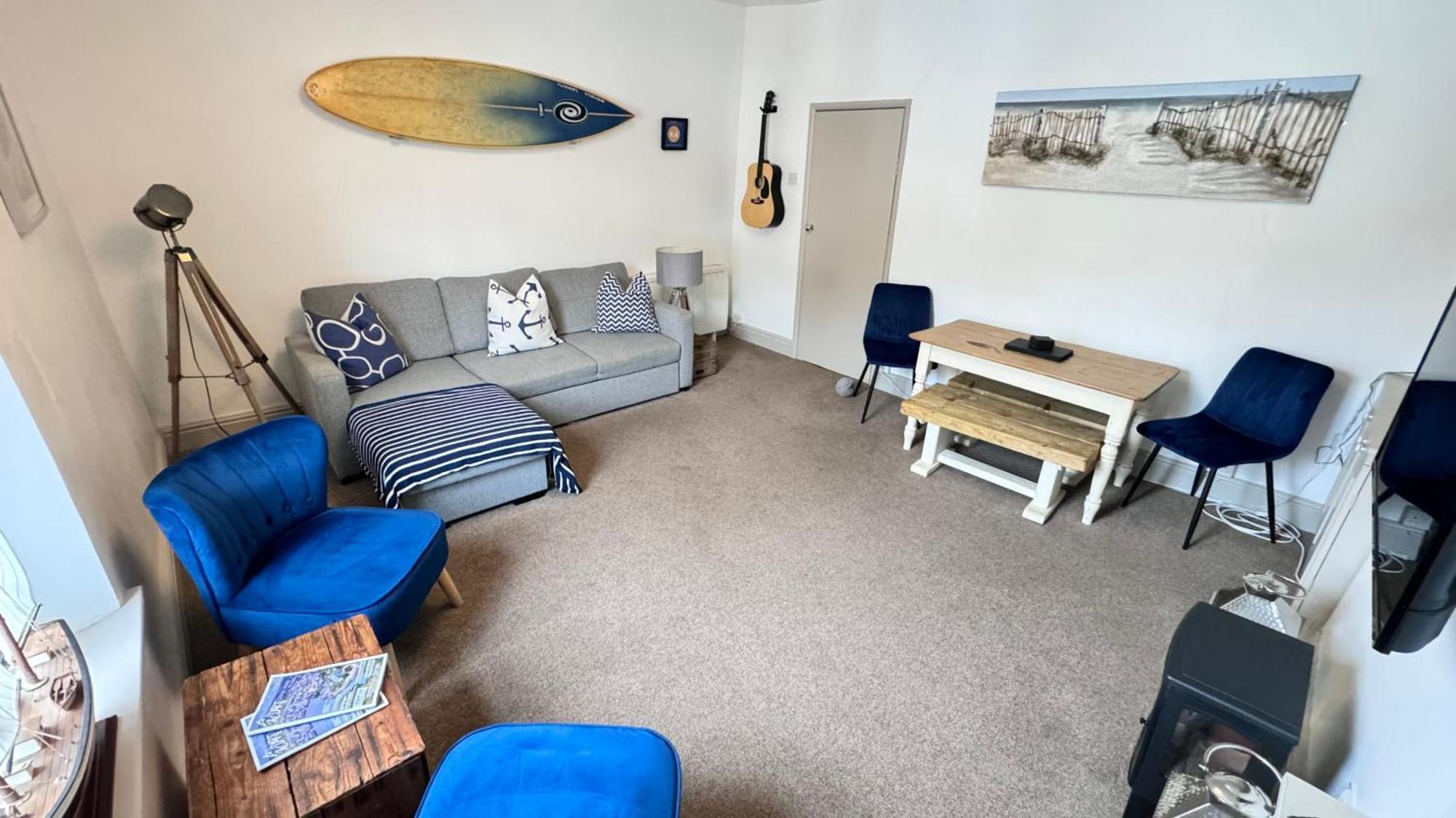 Nancie'S Place - Dartmouth Town Center With Private Parking - A Traditional Georgian Private Duplex Apartment - Beautifully Refurbished - Two Bedrooms, Bathroom, Kitchen And Lounge Diner Dış mekan fotoğraf